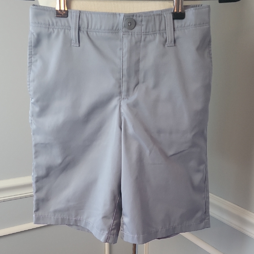 UNDER ARMOUR Loose Heat Gear Gray Athleisure‎ Activewear Chino Stretch Shorts 12